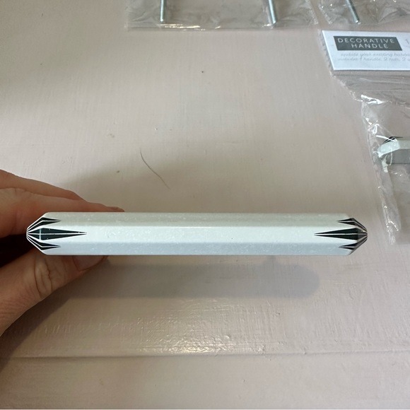 Cabinet Handle Drawers Pulls Set of 6 W&B NWT - Picture 1 of 10